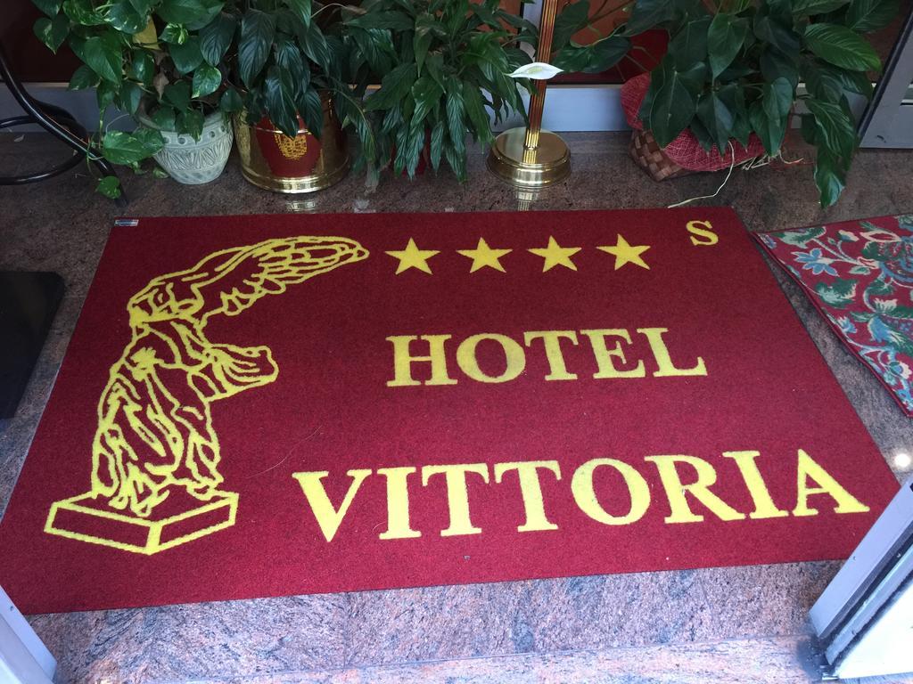 Hotel Vittoria Milano Exteriör bild